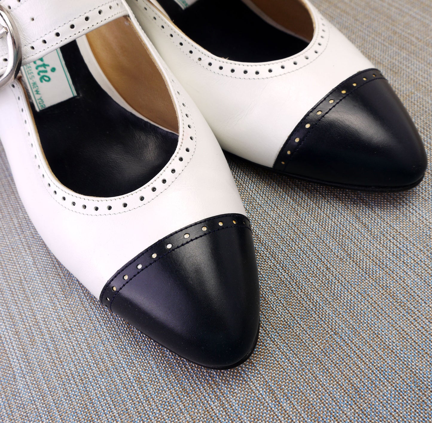 Bertie 80s UNWORN Spectator Slingbacks UK 6.5