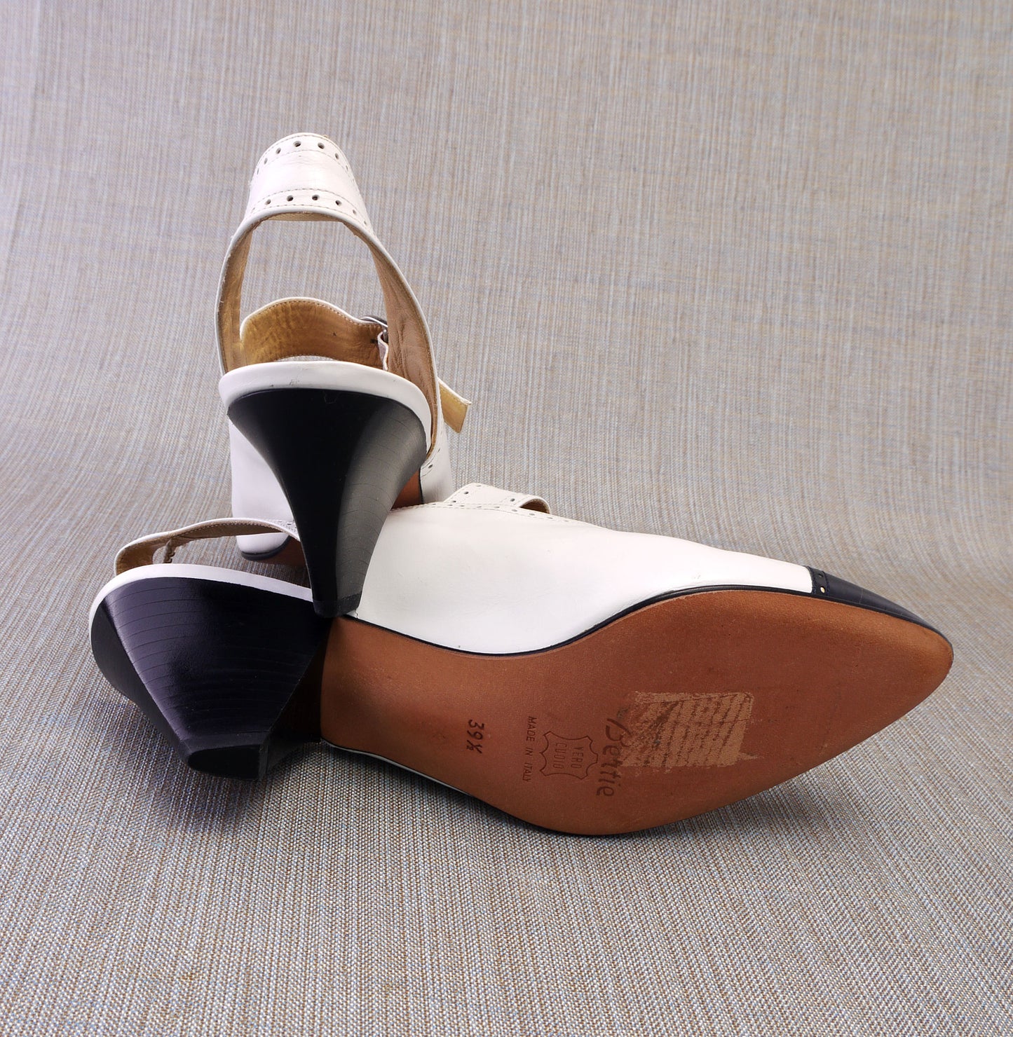 Bertie 80s UNWORN Spectator Slingbacks UK 6.5