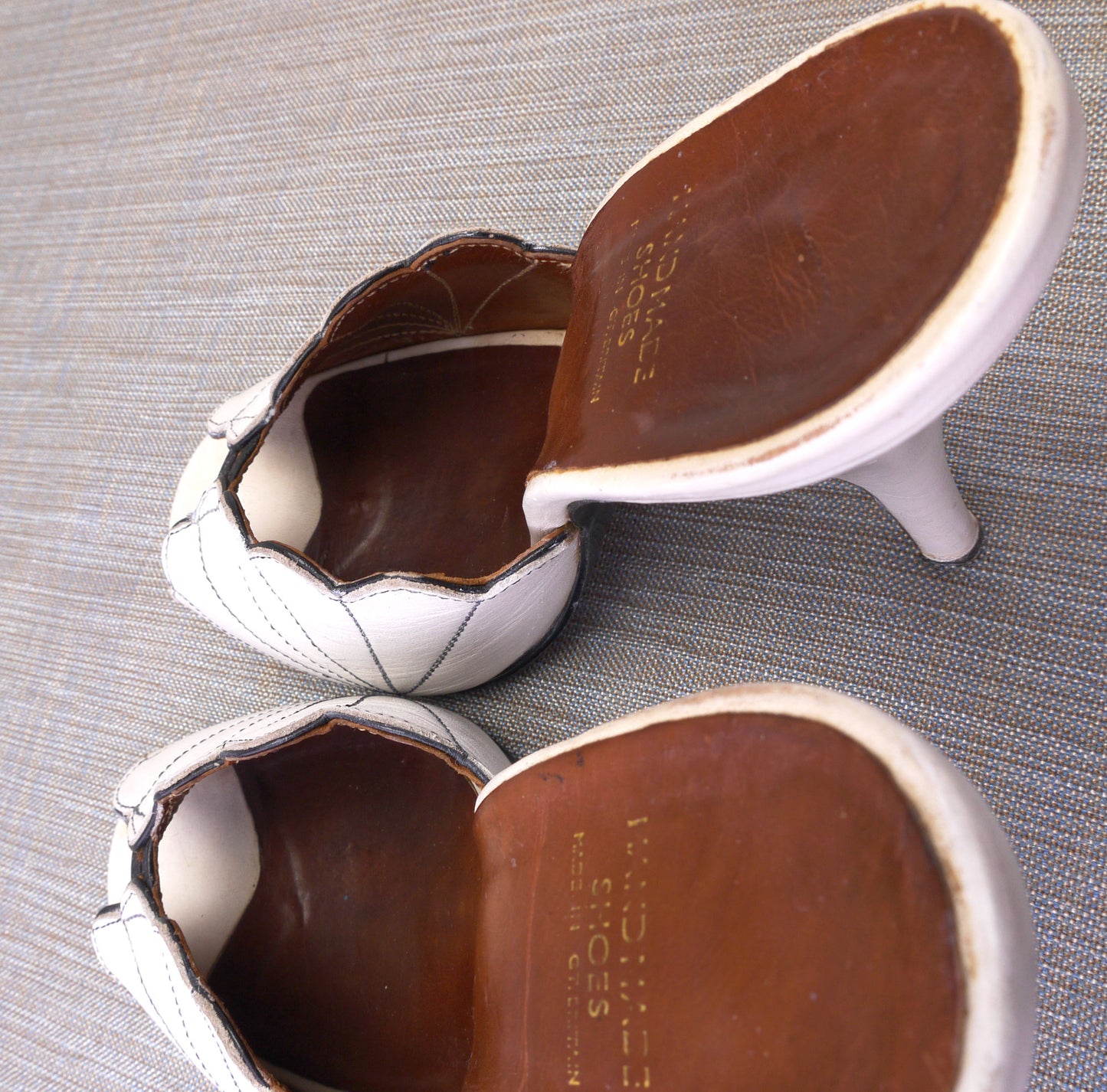 Unsigned Clive Shilton White Shell Mules UK 4.5