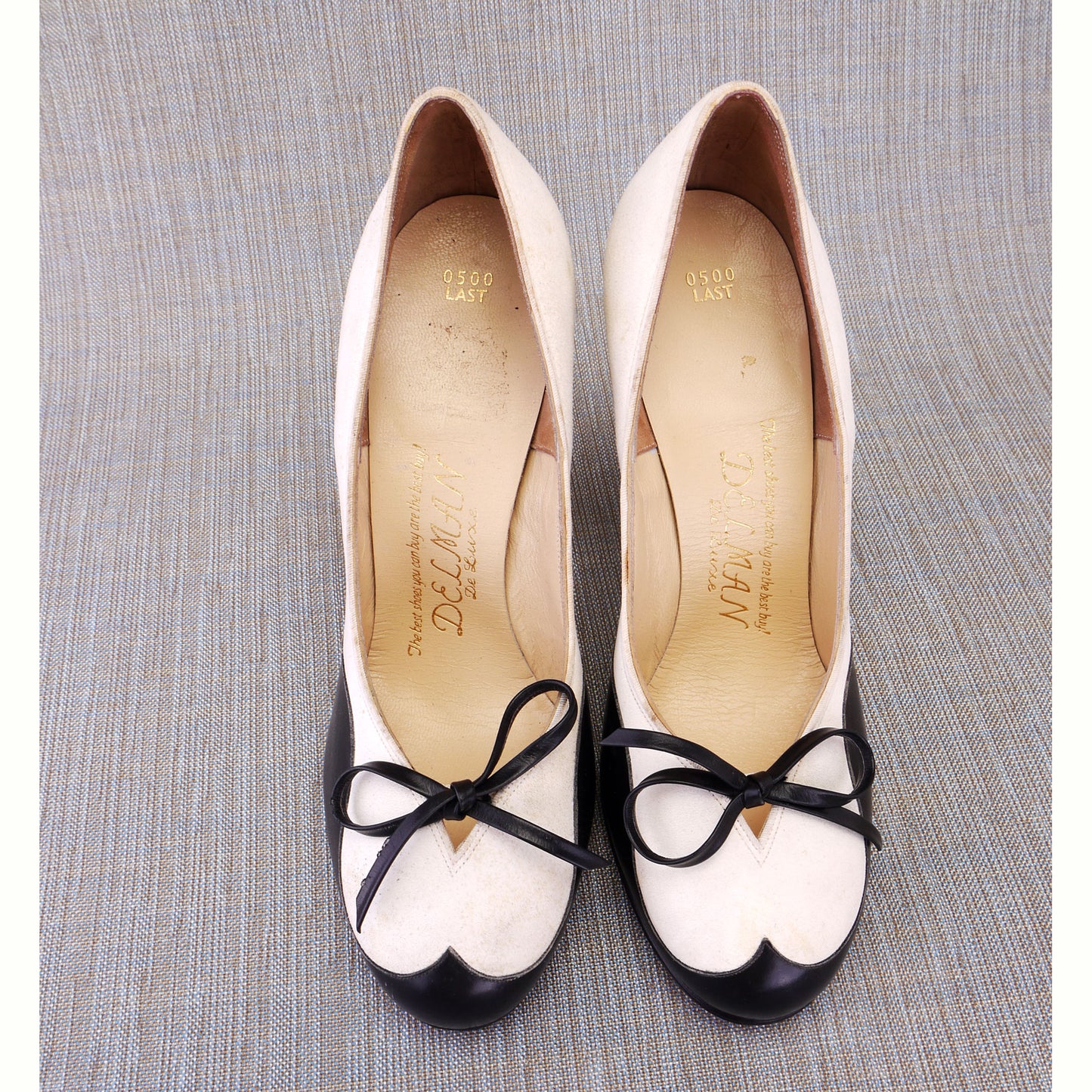 Stunning Unworn Delman 1950s Spectator Pumps UK 1.5