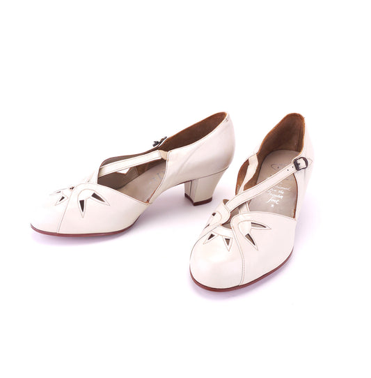 1950s Deadstock Diana Wide Fit Beige Shoes UK 5.5
