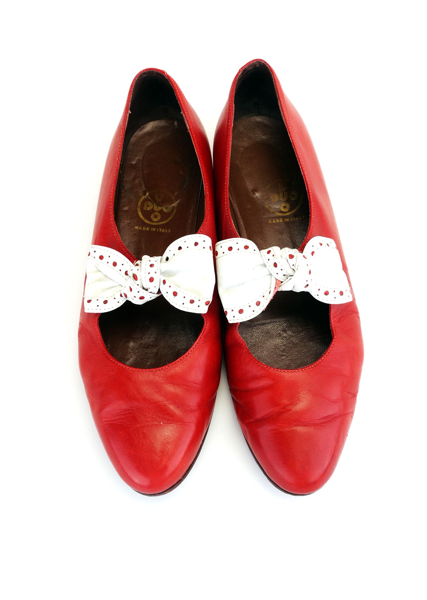 1980s Flat Red Pumps with White Leather Bow by Duo UK 6