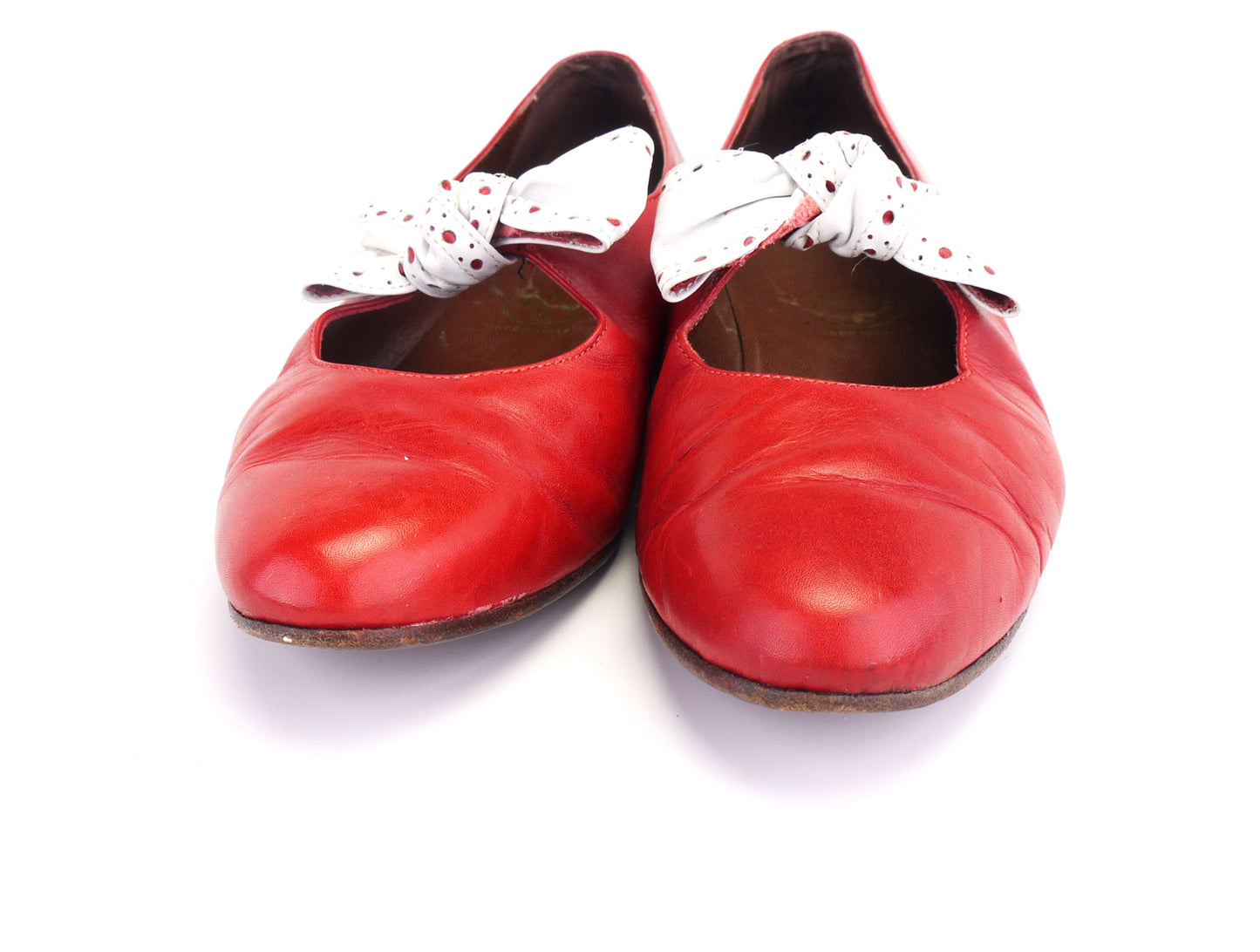 1980s Flat Red Pumps with White Leather Bow by Duo UK 6