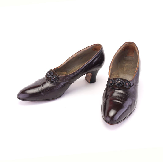 1920s Brown Pumps with Flower Trim by Englands UK 5.5