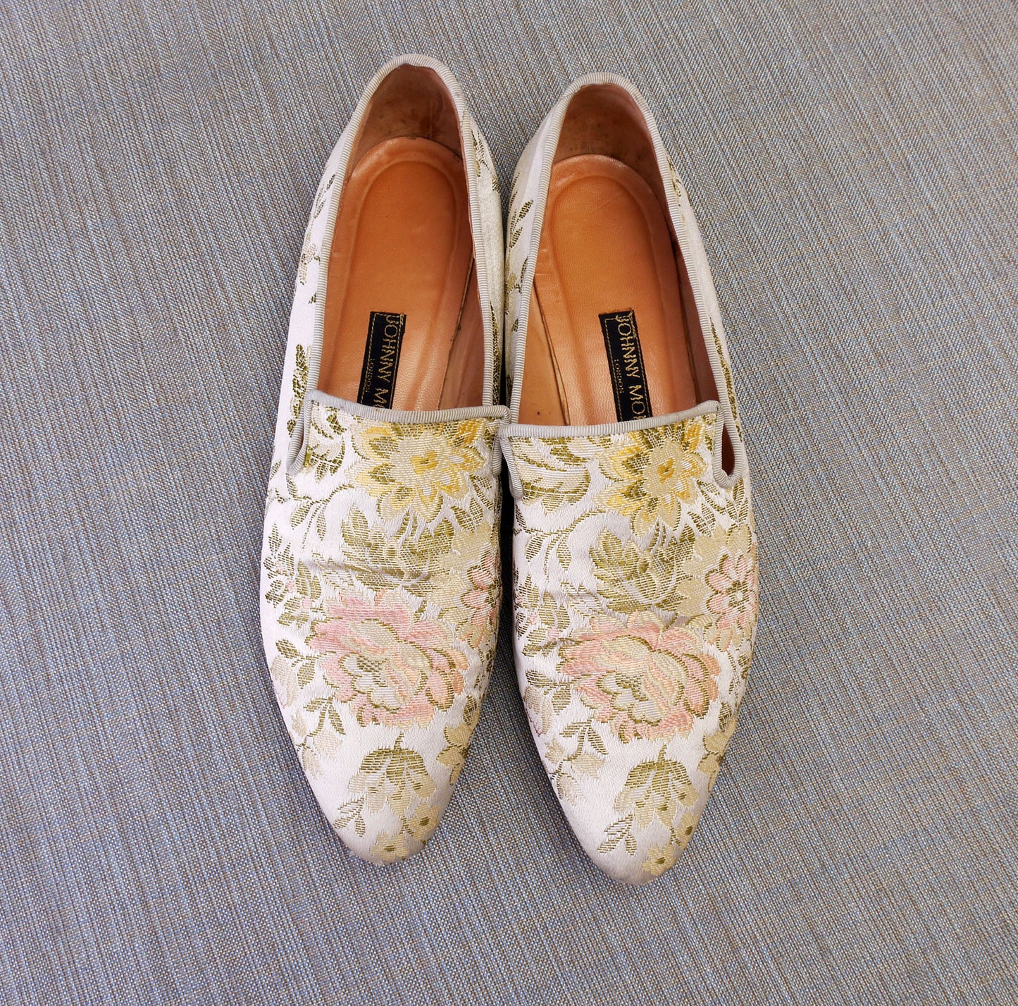 Johnny Moke White & Pink Brocade Slip On Flats UK 6
