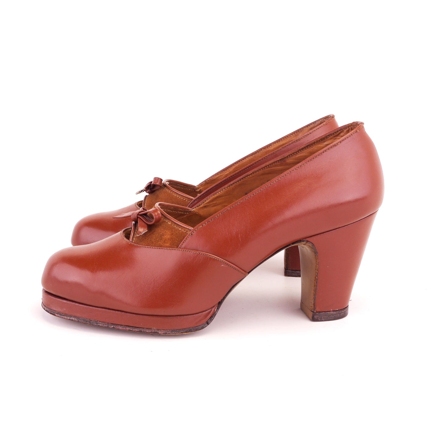 1940s Tan Platform Pumps by Tanghe 0f Izegem UK 2.5