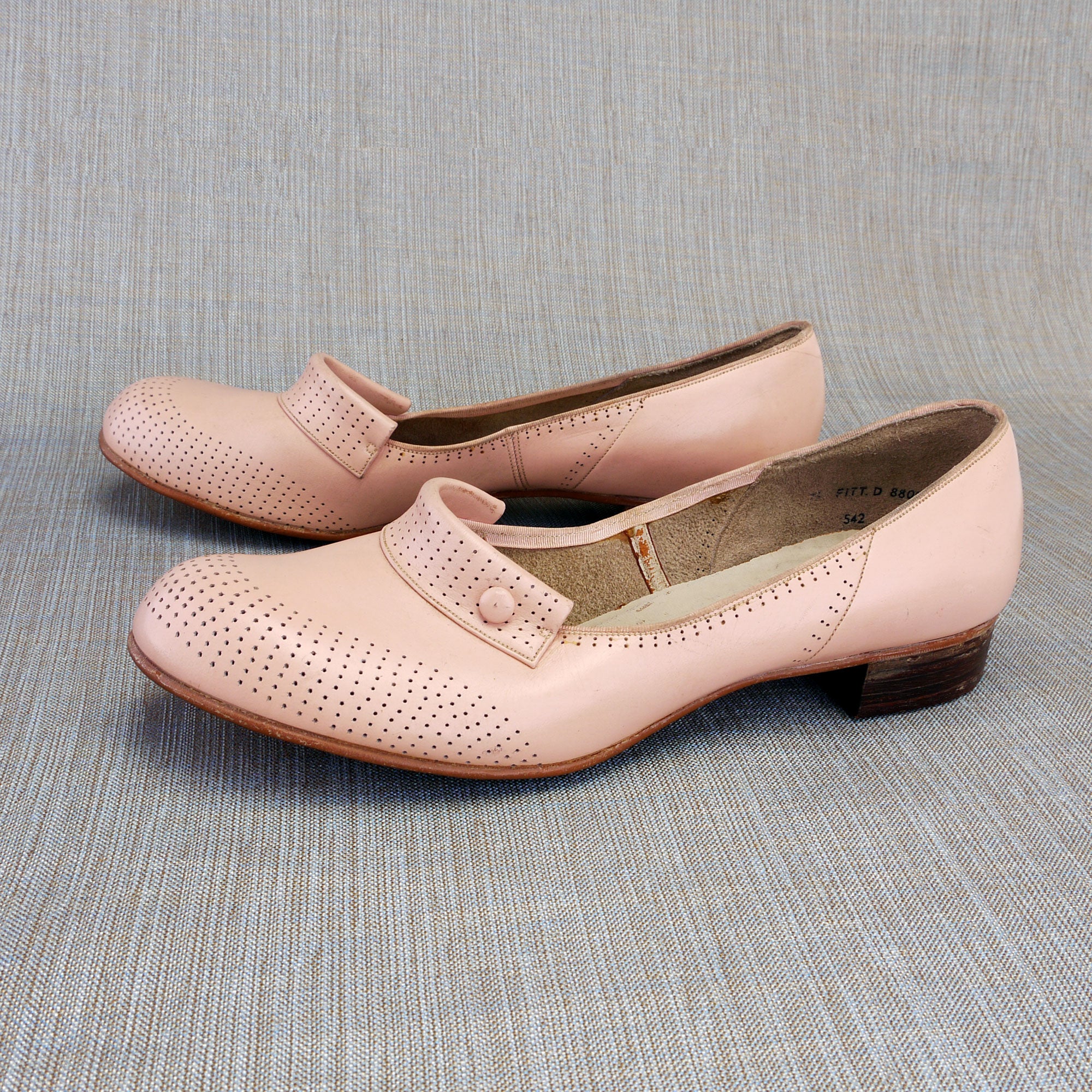 1950s Pale Pink Flat Pumps by Debenhams UK 7.5 Wide Fashion At Your Feet