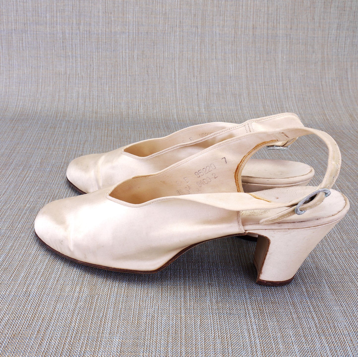 1930s White Silk Slingbacks by Dolcis UK 4.5