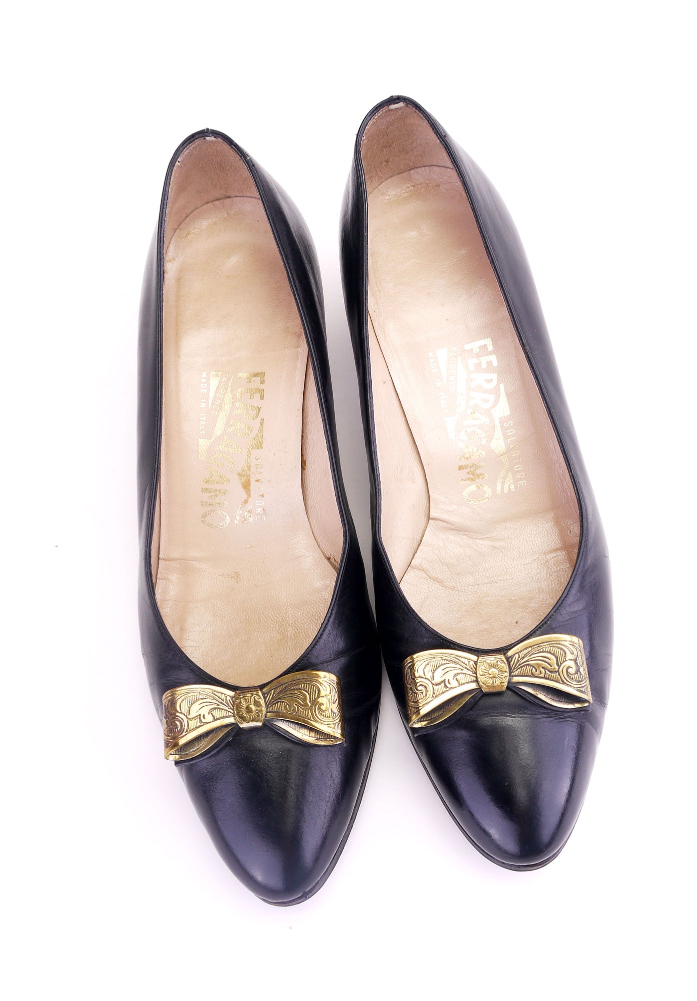 Ferragamo hotsell bow shoes