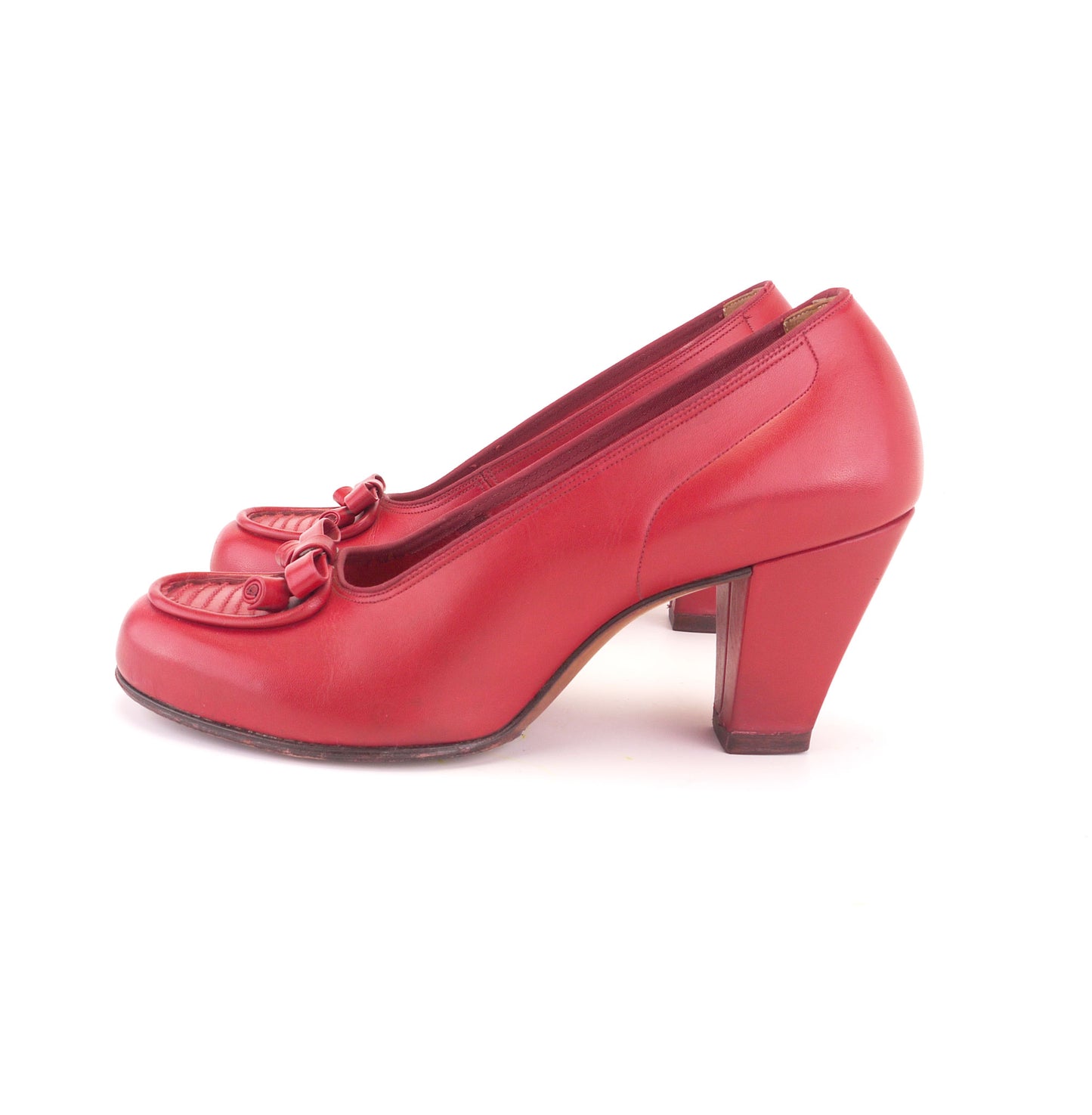 1940s Red Pumps with Apron Tongue UK 3.5