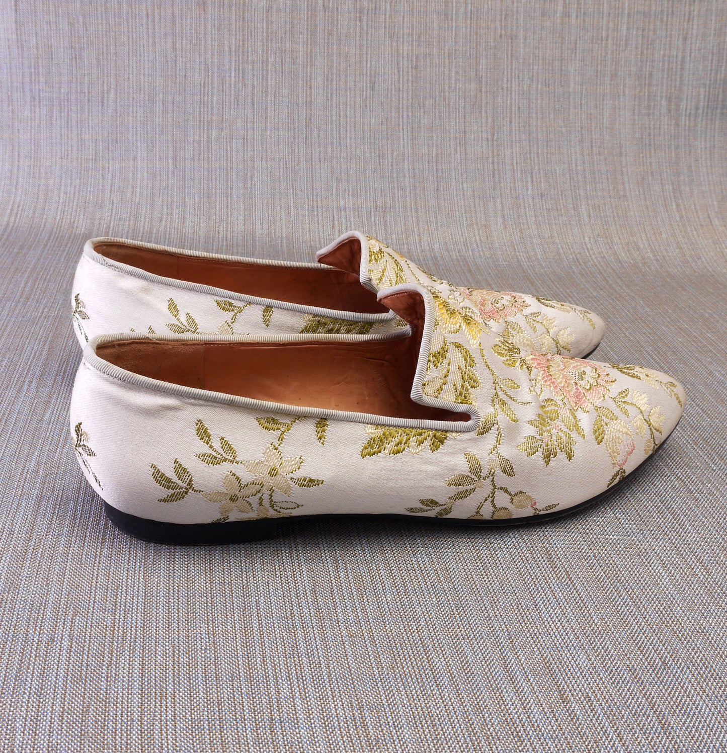 Johnny Moke White & Pink Brocade Slip On Flats UK 6