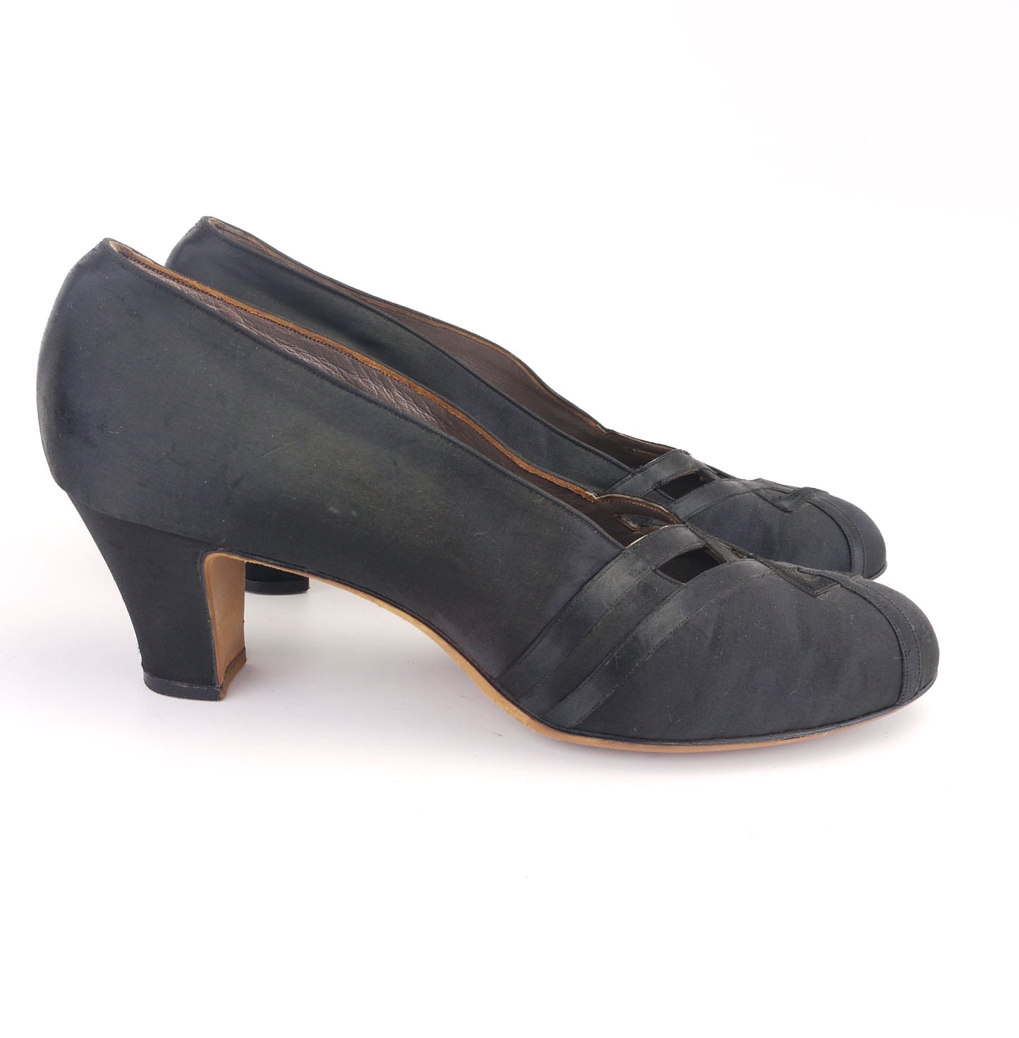 1940s CC41 UNWORN Black Satin Pumps by Joanny UK 6