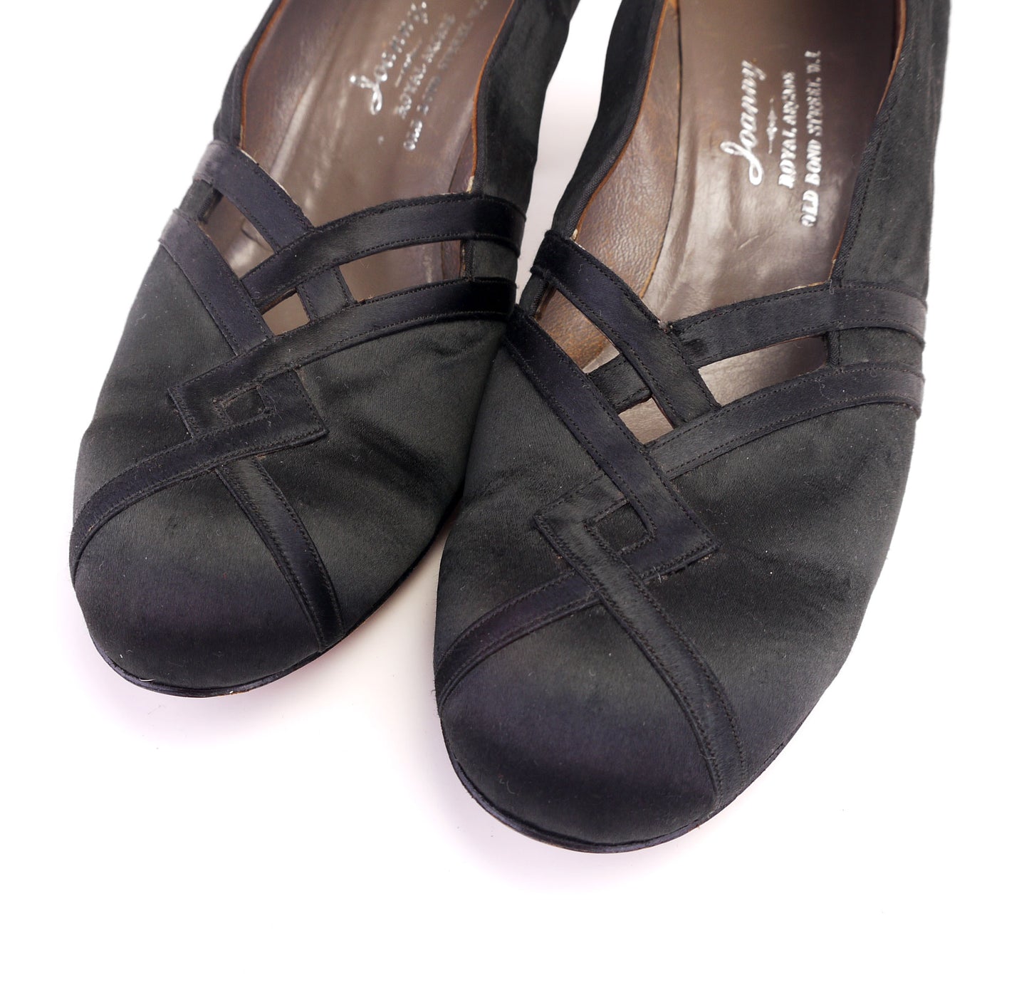 1940s CC41 UNWORN Black Satin Pumps by Joanny UK 6