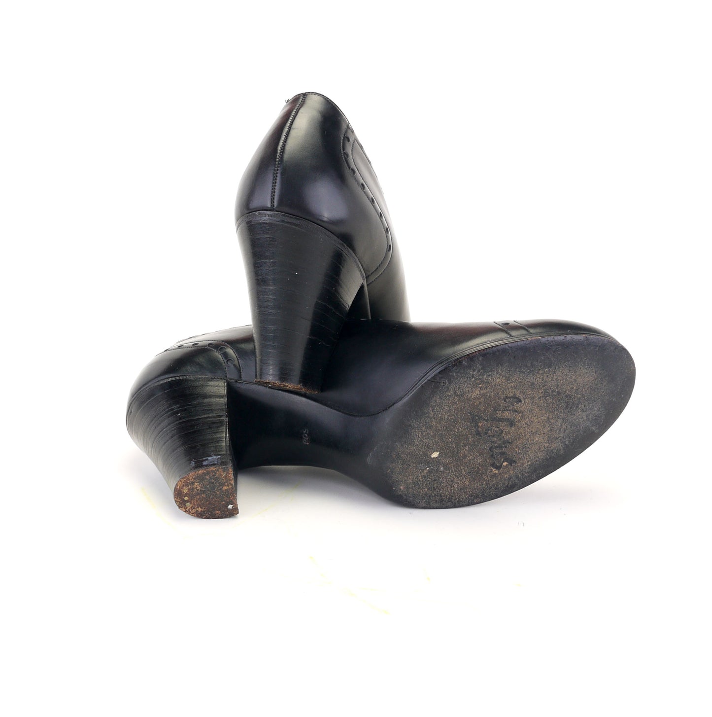 Lotus Early 1940s Black Brogued Pumps UK 4.5