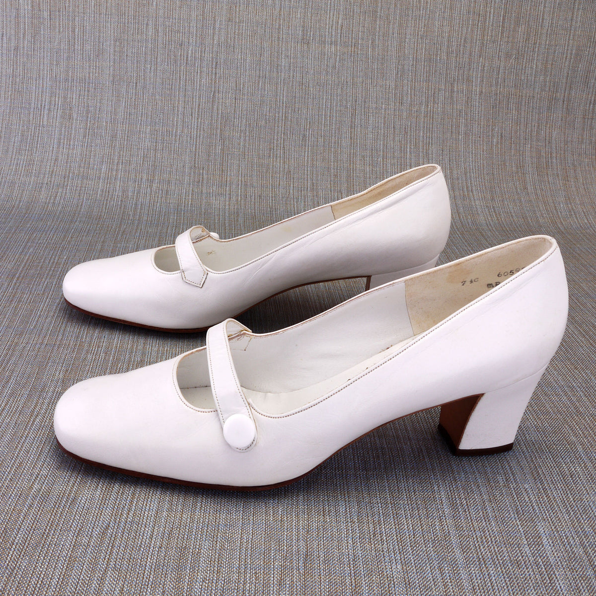 1960s Deadstock White Mary Jane Shoes by Miss Rayne UK 5