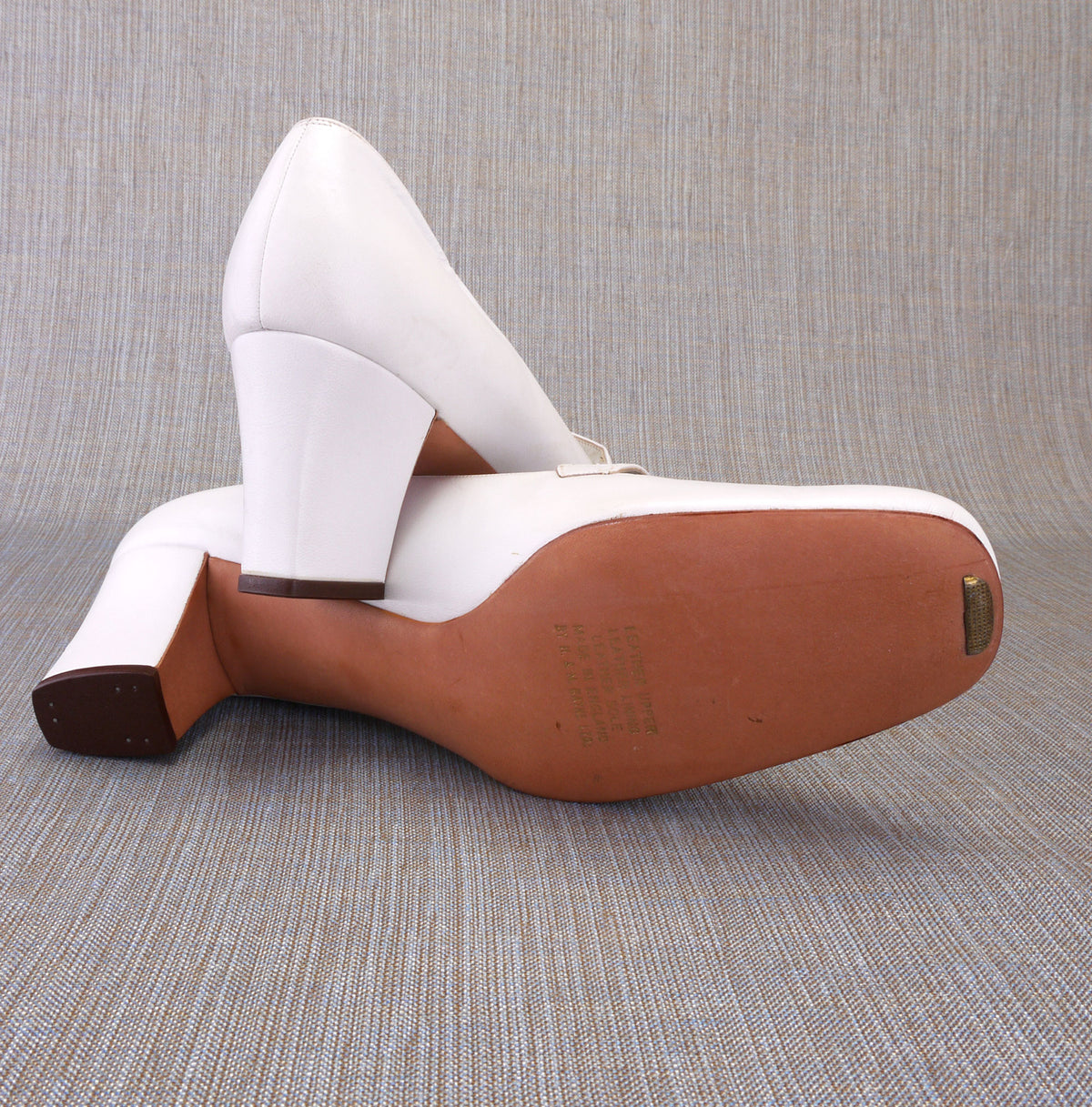 1960s Deadstock White Mary Jane Shoes by Miss Rayne UK 5