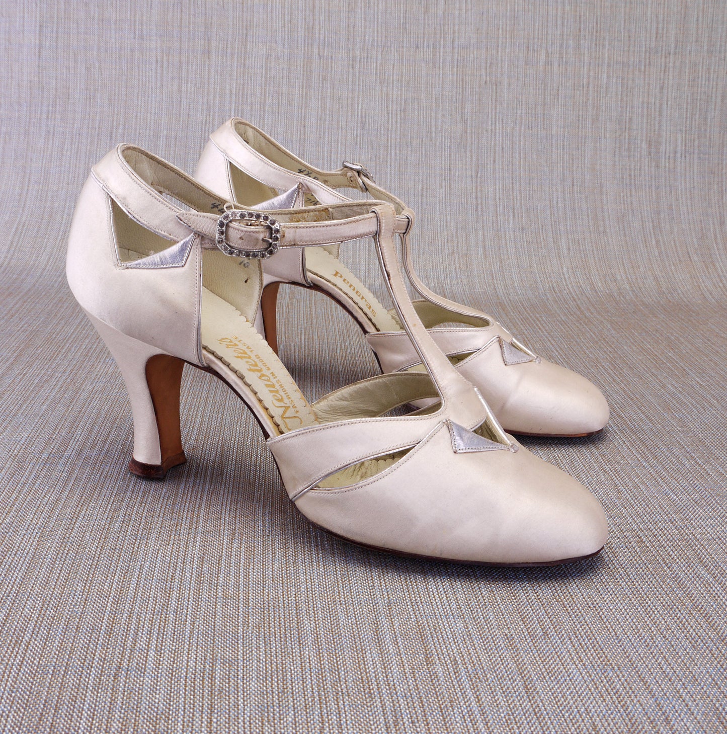 1930s White Silk T Bars by Pengras UK 2