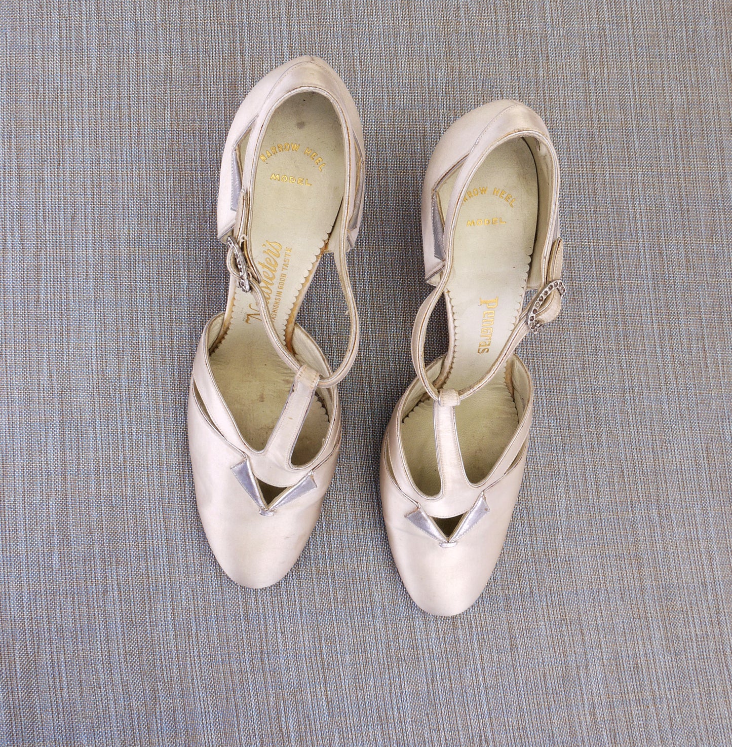 1930s White Silk T Bars by Pengras UK 2