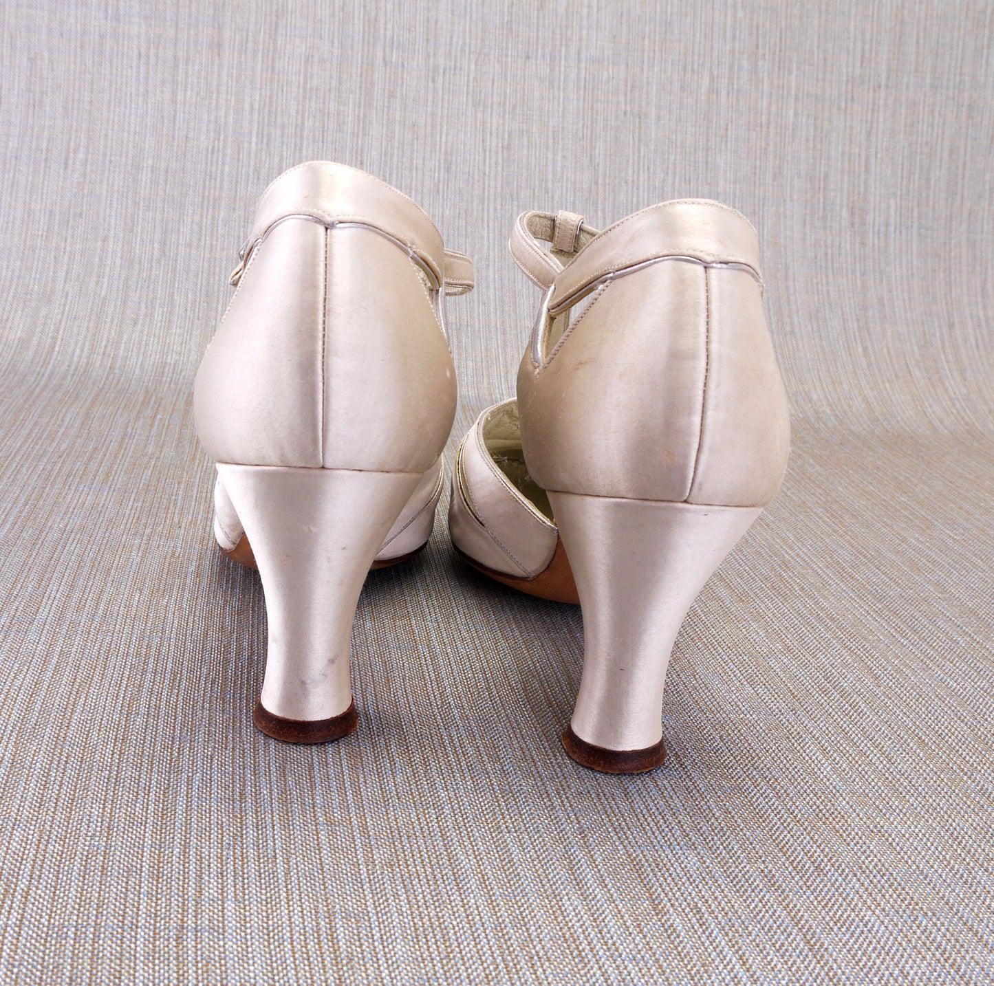 1930s White Silk T Bars by Pengras UK 2