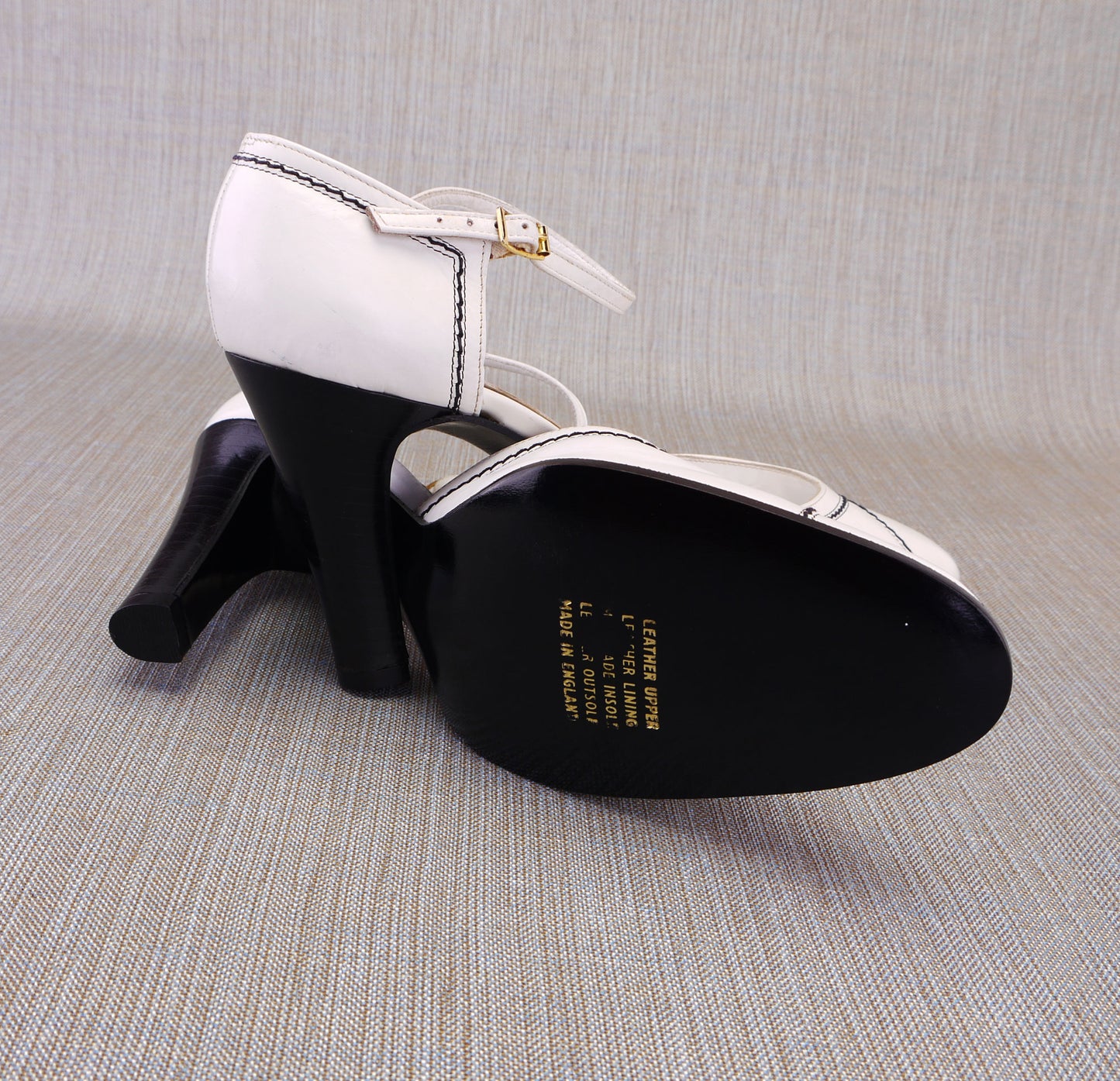 Rayne Deadstock White D'Orsay Pumps c1980 UK 4