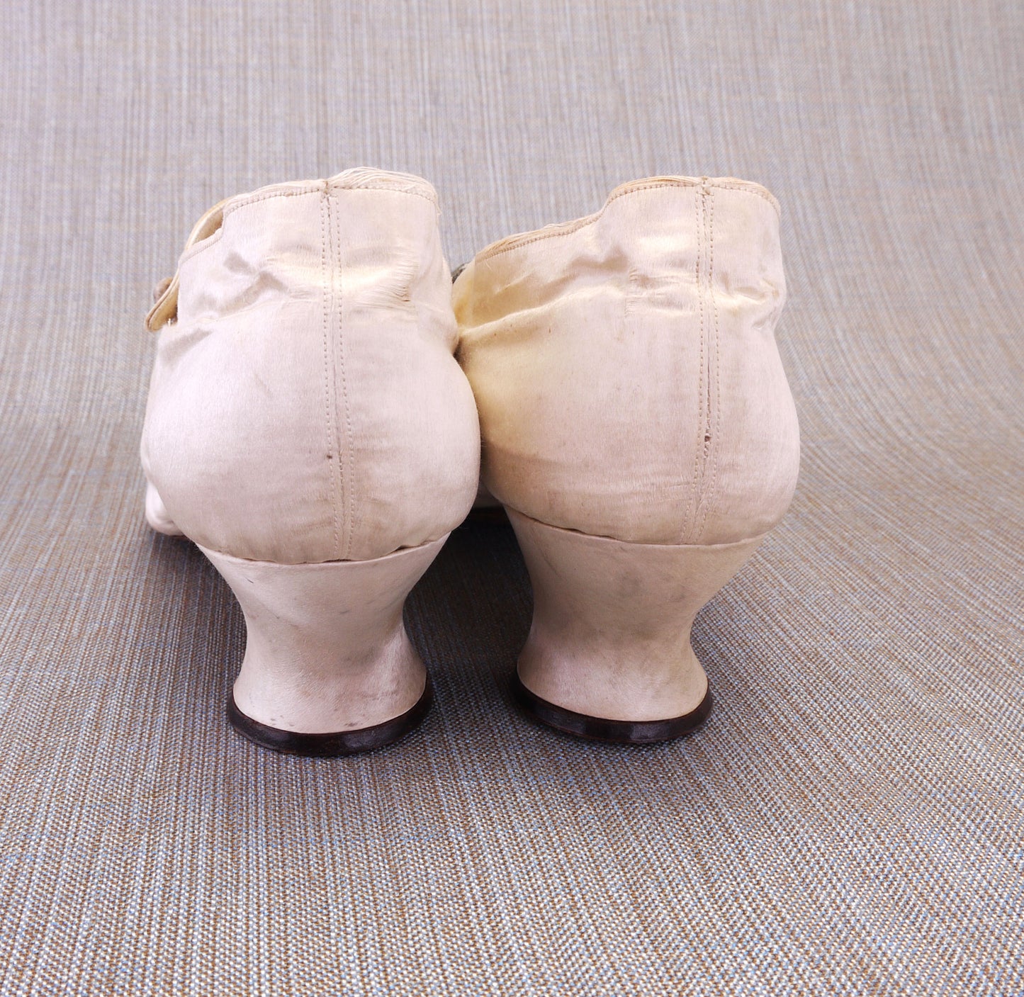 Edwardian White Silk Bar Shoes w Silver Beading UK 6