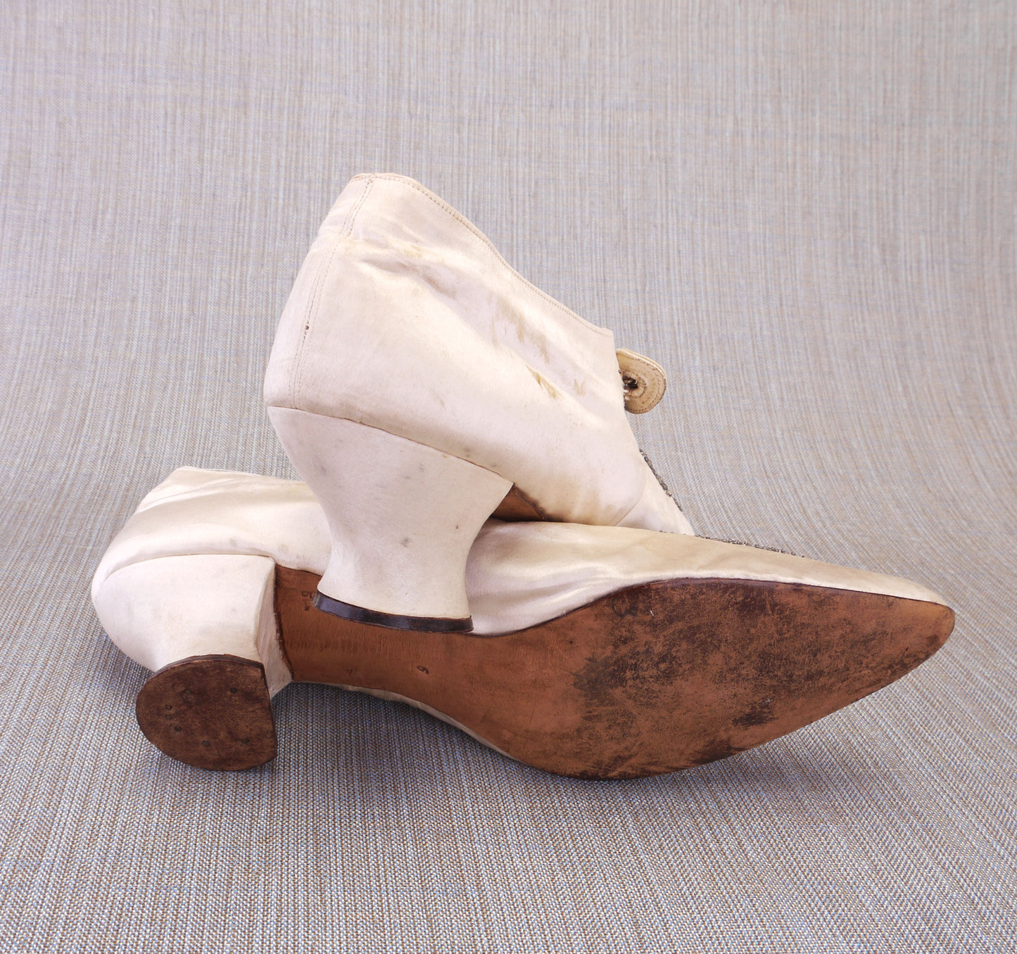 Edwardian White Silk Bar Shoes w Silver Beading UK 6