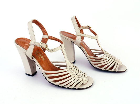 Early 1970s Beige Leather Sandals by Dolcis Vibrations UK 3